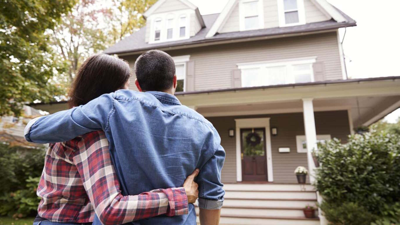 7 Reasons DMV Landlords Are Turning to Professional Property Managers